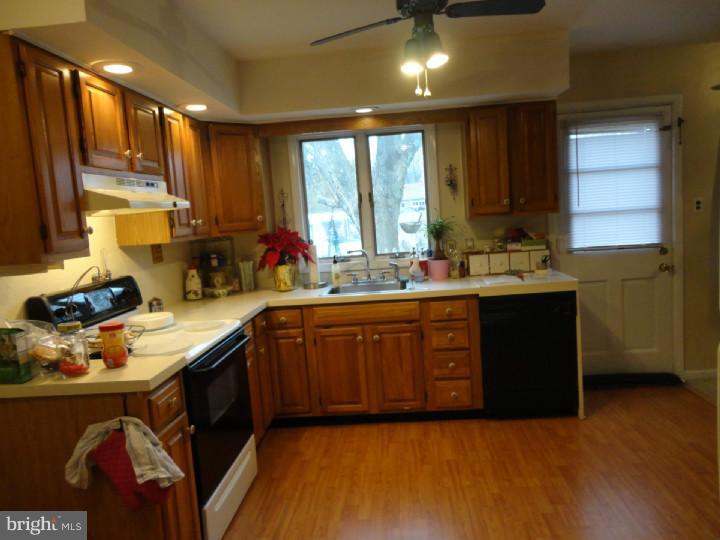 206 Locust Lane Exton, PA 19341 - Photo 3 of 11 Gallery Image 3