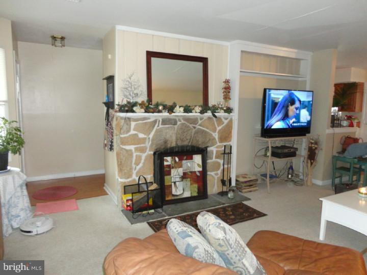 206 Locust Lane Exton, PA 19341 - Photo 5 of 11 Gallery Image 5