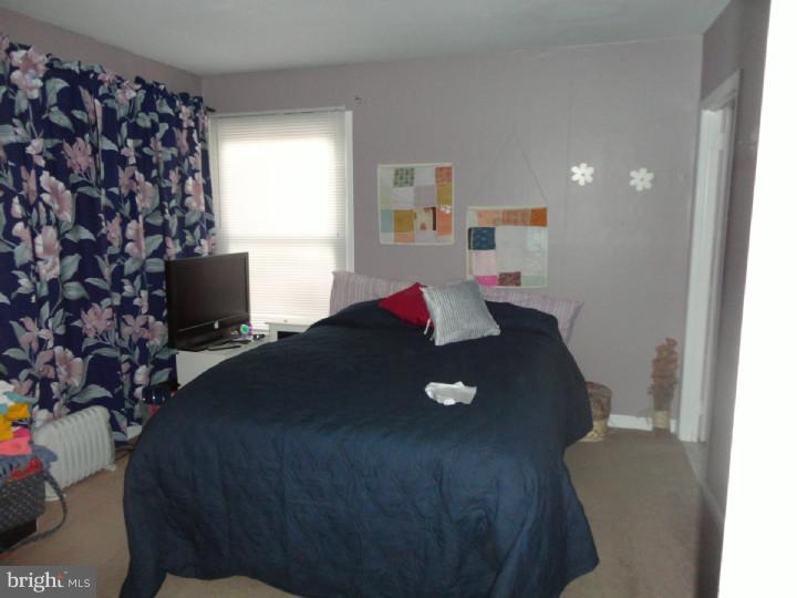 206 Locust Lane Exton, PA 19341 - Photo 7 of 11 Gallery Image 7