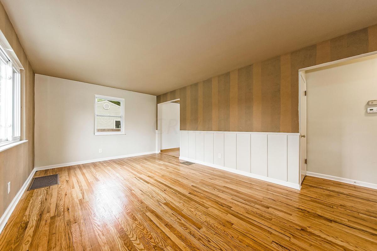 2242 Nottingham Road Columbus, OH 43221 - Photo 4 of 35 Gallery Image 4