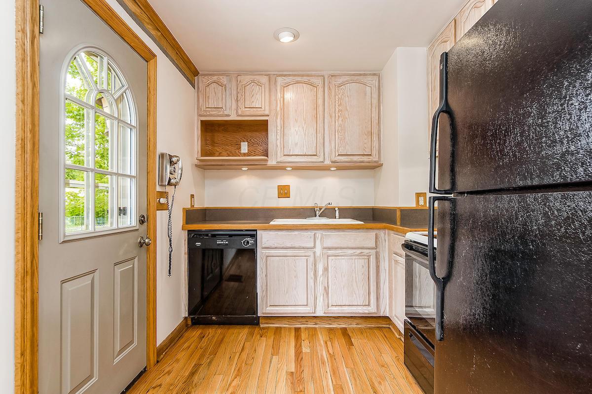 2242 Nottingham Road Columbus, OH 43221 - Photo 9 of 35 Gallery Image 9