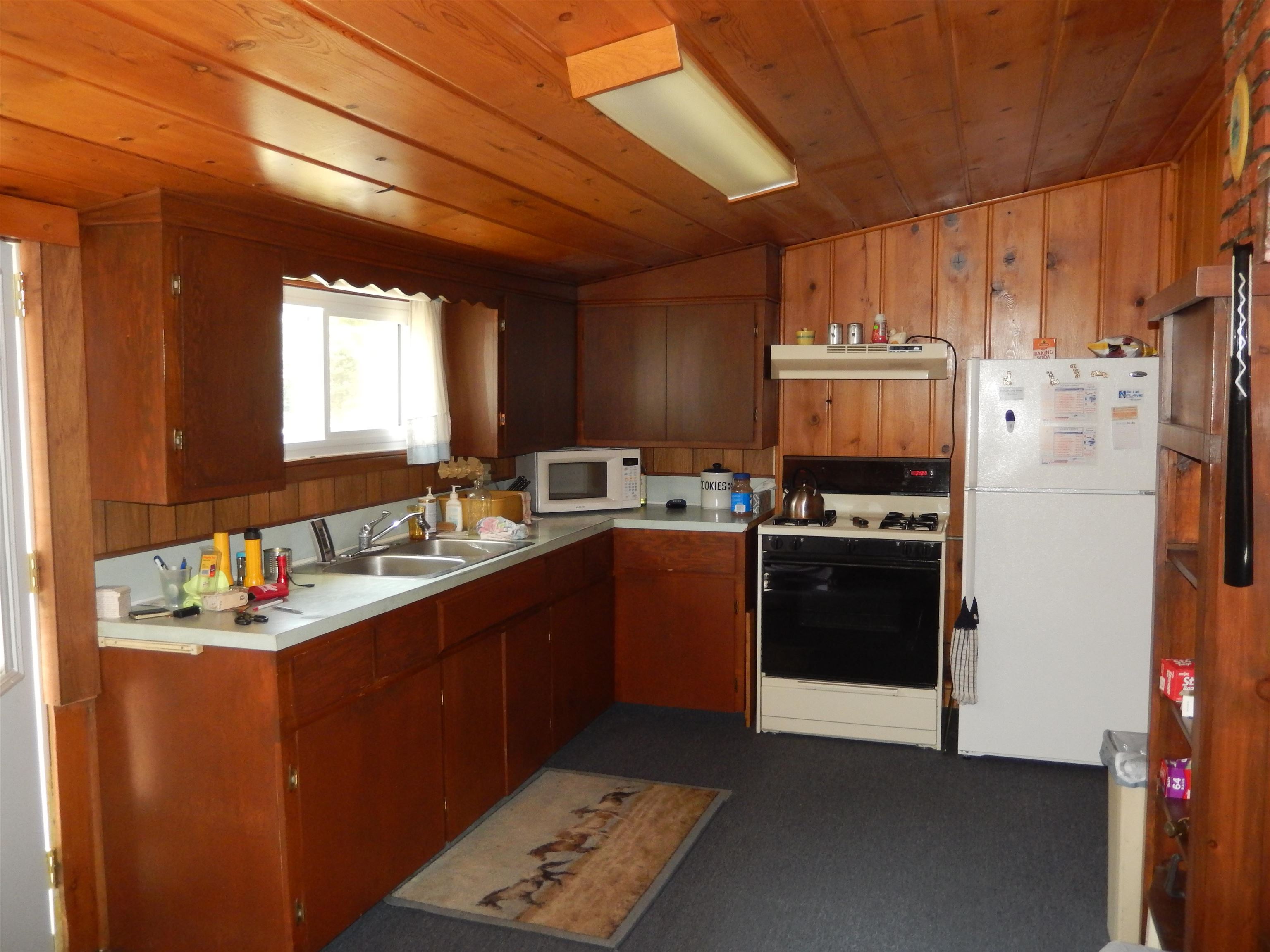 6585 Kemp Road Hale, MI 48739 - Photo 8 of 30 1904700-7.JPG