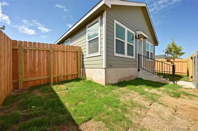 $1,650 | 203 Chapel Beck Drive, Kyle, TX 78640