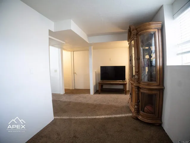 $325,000 | 102 Mohawk Court, Evanston, WY 82930