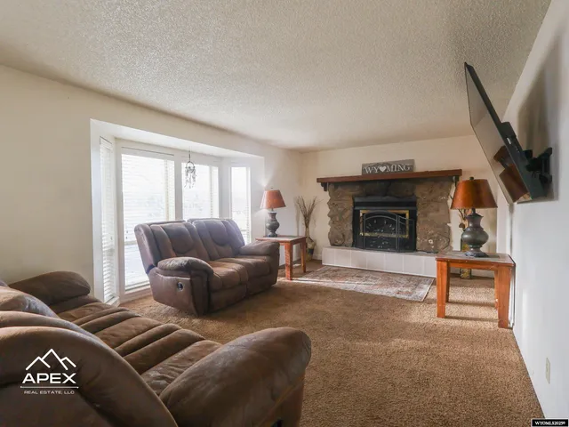 $325,000 | 102 Mohawk Court, Evanston, WY 82930