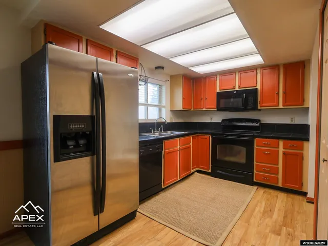 $325,000 | 102 Mohawk Court, Evanston, WY 82930