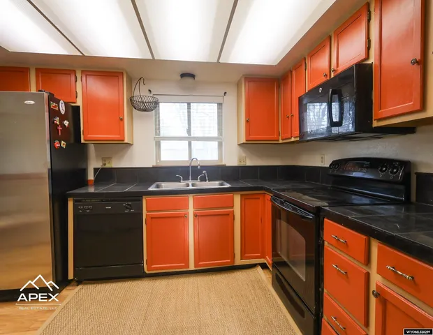 $325,000 | 102 Mohawk Court, Evanston, WY 82930