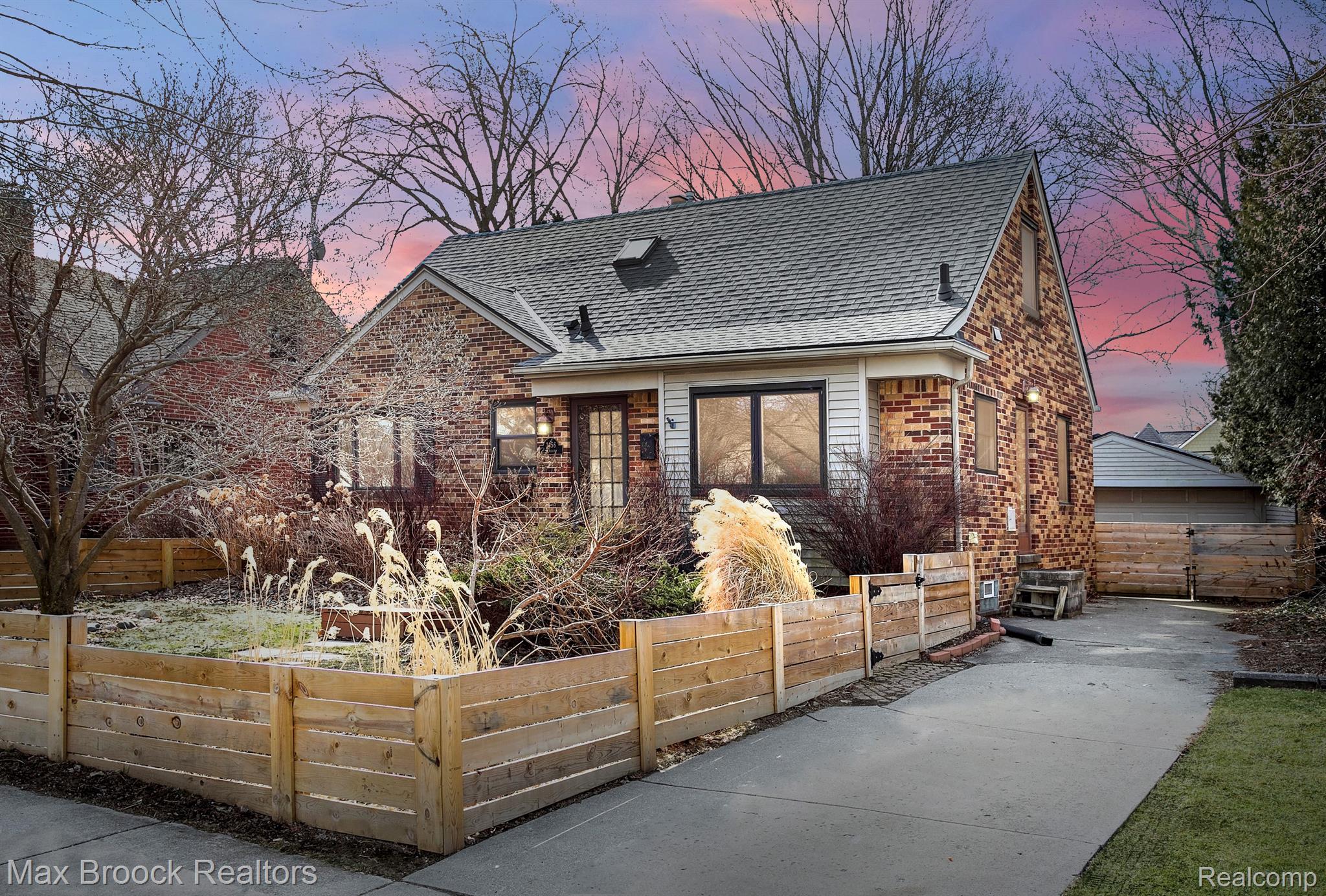 2456 Pembroke Road Birmingham, MI 48009 - Photo 1 of 24 Gallery Image 1