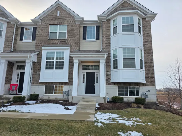 $3,250 | 4449 Monroe Court, Naperville, IL 60564