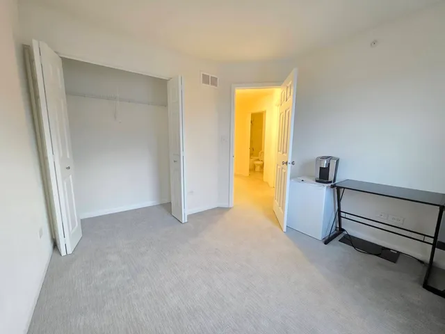 $3,250 | 4449 Monroe Court, Naperville, IL 60564