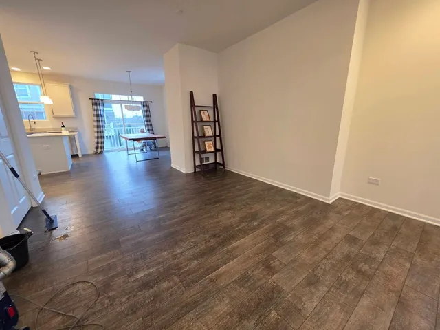 $3,250 | 4449 Monroe Court, Naperville, IL 60564