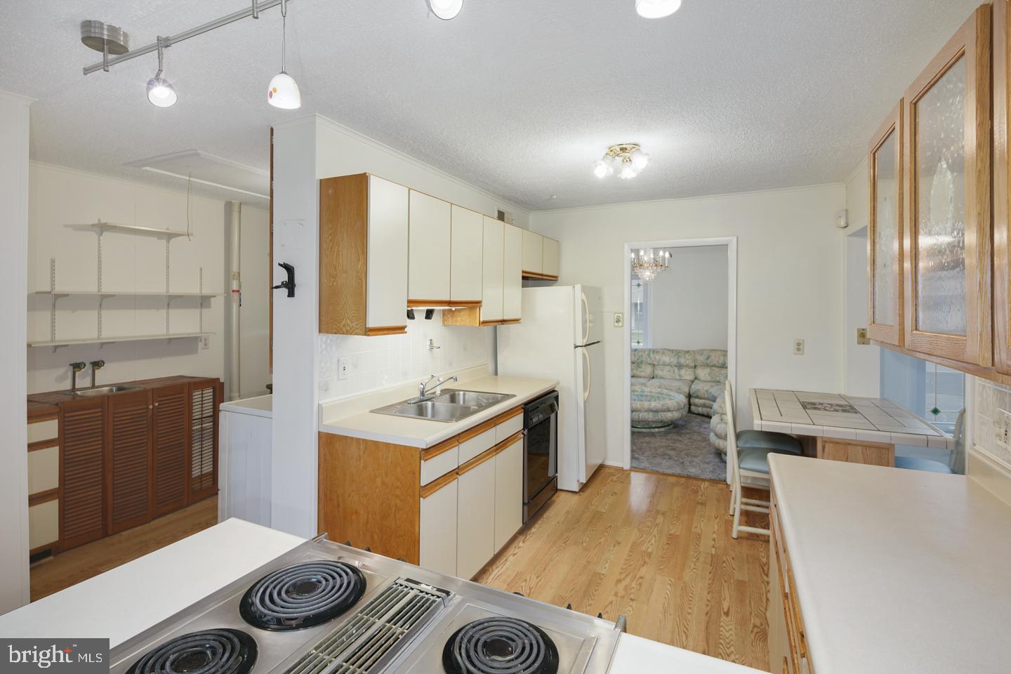 352 Andover Road Fairless Hills, PA 19030 - Photo 4 of 17 Gallery Image 4
