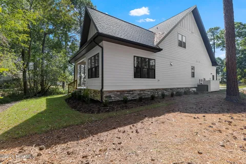 $825,000 | 613 Riverwood Drive Southeast, Bolivia, NC 28422