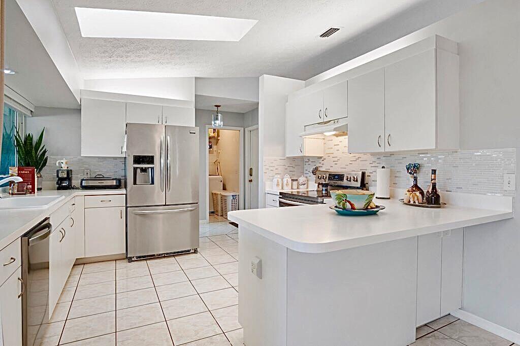 200 Southwest Ridgecrest Drive Port St. Lucie, FL 34953 - Photo 19 of 56 IMG_8469