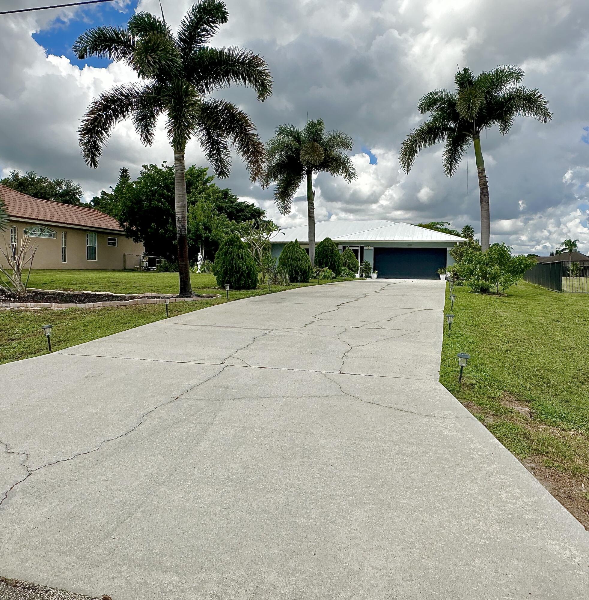 200 Southwest Ridgecrest Drive Port St. Lucie, FL 34953 - Photo 2 of 56 IMG_3991
