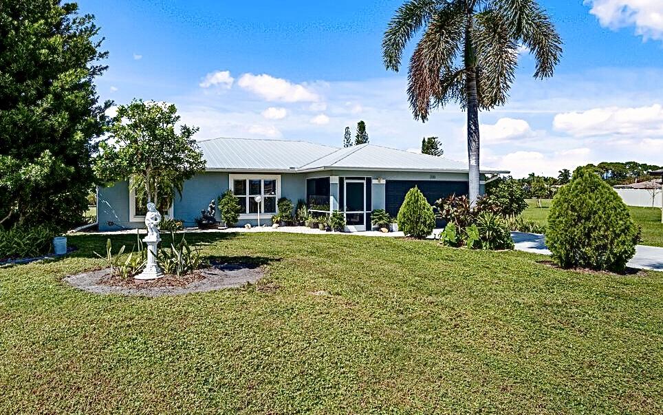 200 Southwest Ridgecrest Drive Port St. Lucie, FL 34953 - Photo 6 of 56 IMG_8454