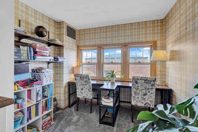 $225,000 | 425 North 9th Street, Mitchell, IN 47446