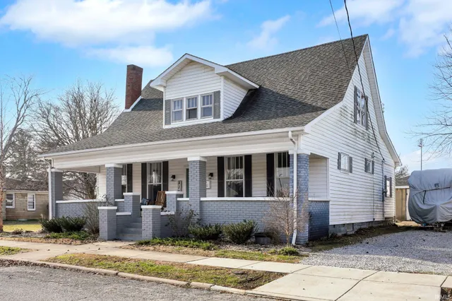 $225,000 | 425 North 9th Street, Mitchell, IN 47446