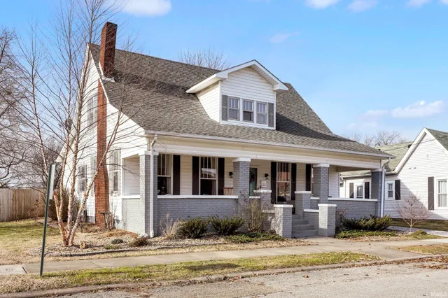 $225,000 | 425 North 9th Street, Mitchell, IN 47446