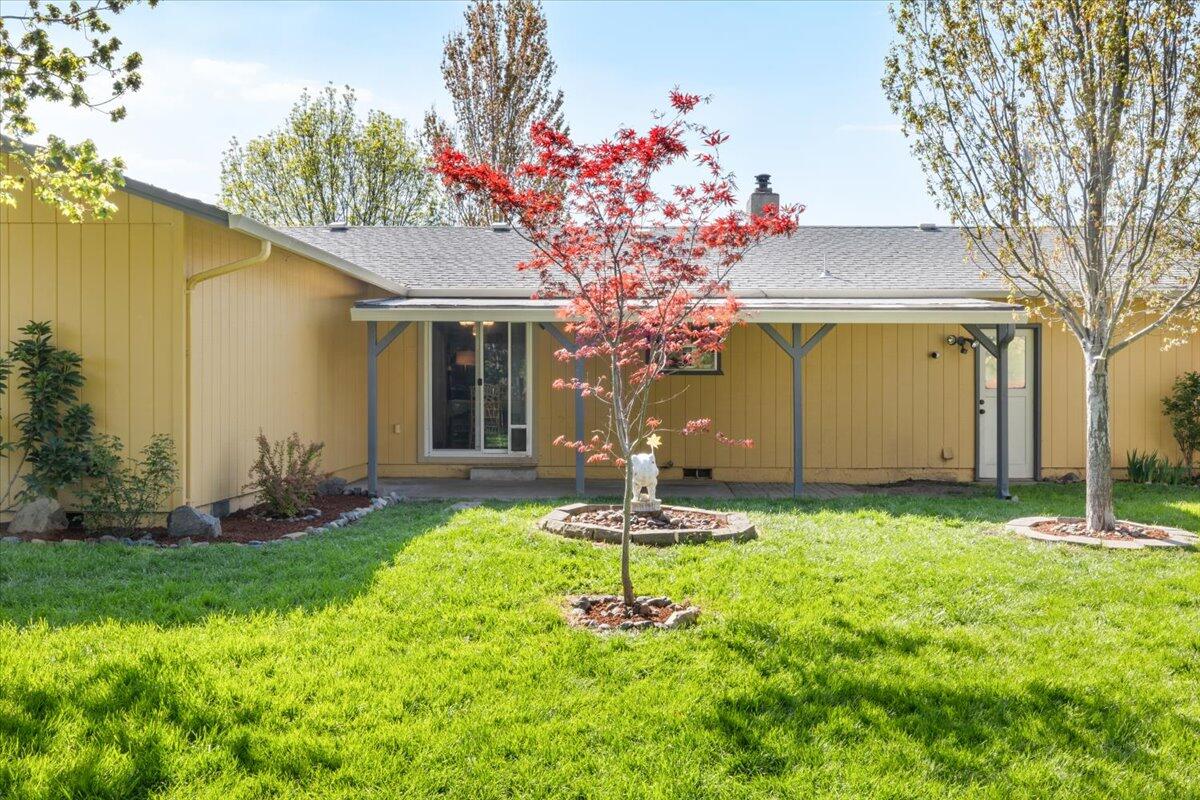 2280 Delta Waters Road Medford, OR 97504 - Photo 17 of 25 24-CI_0907