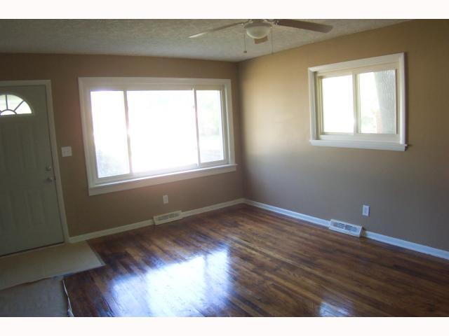 1605 Case Road Columbus, OH 43224 - Photo 3 of 5