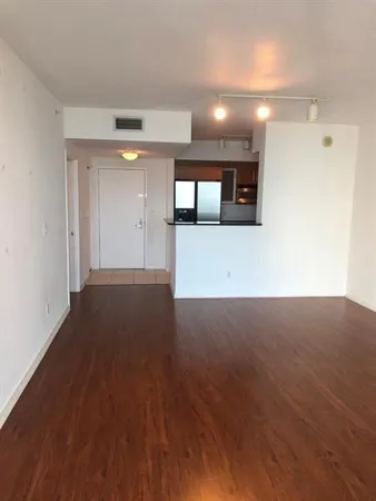 $3,000 | 325 South Biscayne Boulevard, Unit 3224, Miami, FL 33131