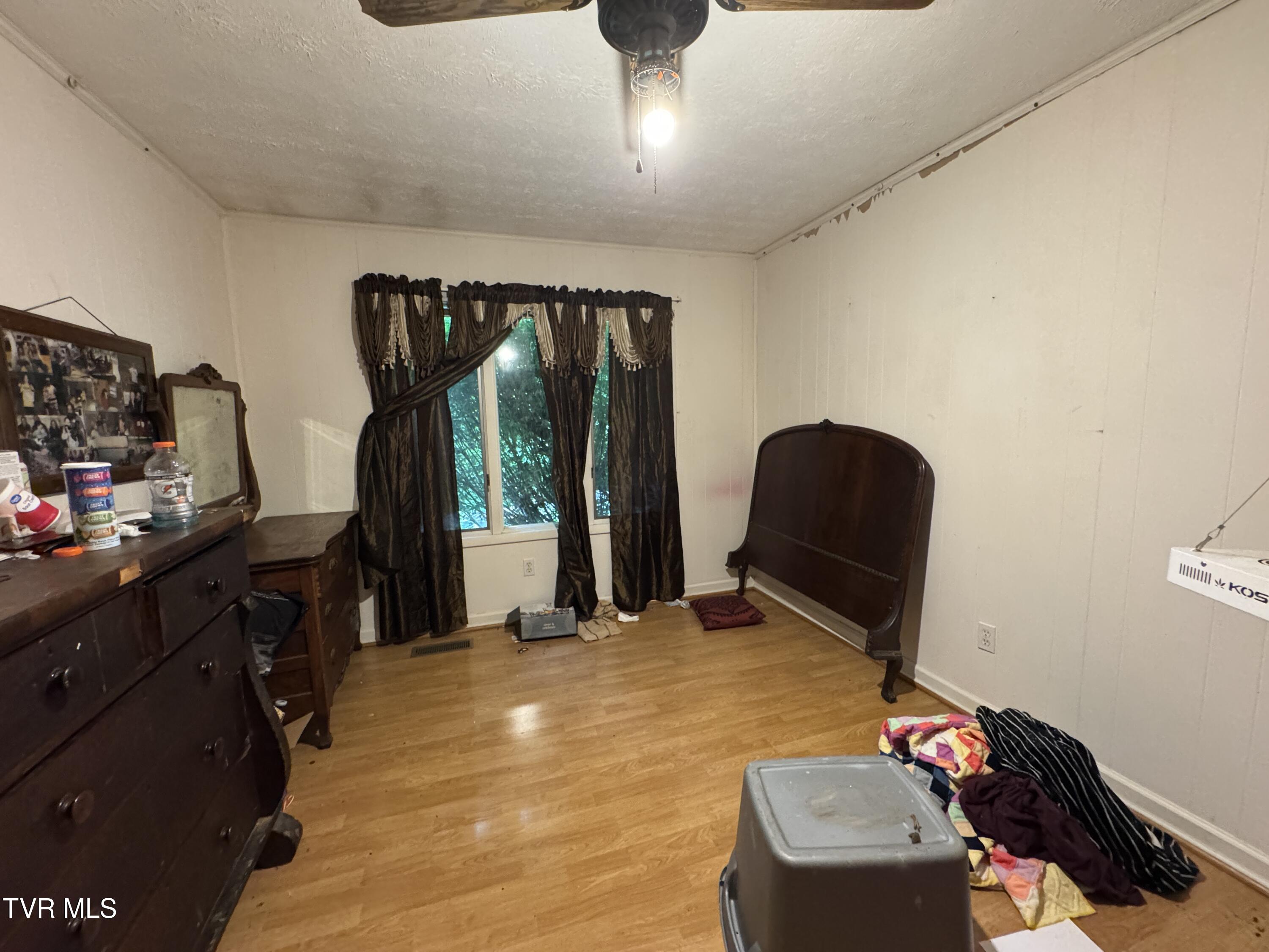 649 Sugar Run Road Jonesville, VA 24263 - Photo 16 of 31 BEDROOM 2