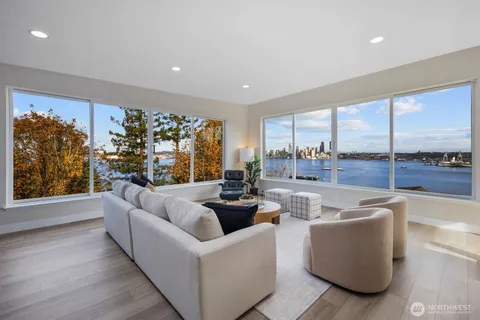 $2,375,000 | 1701 41st Avenue Southwest, Seattle, WA 98116