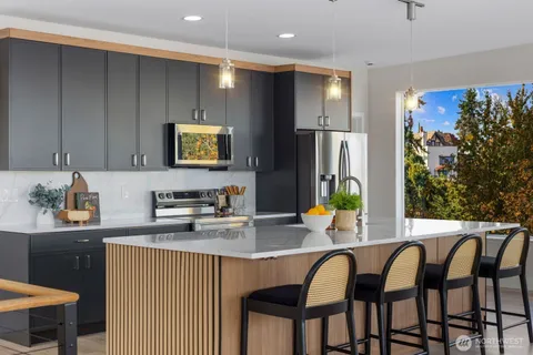 $2,375,000 | 1701 41st Avenue Southwest, Seattle, WA 98116