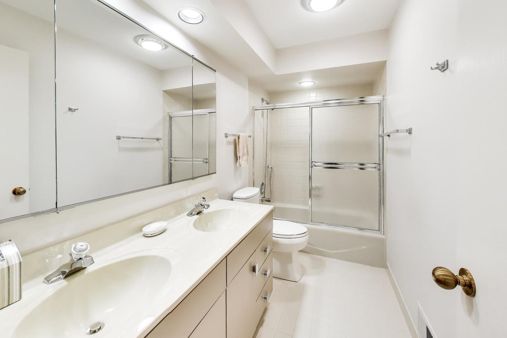 3627 Pebble Beach Road Northbrook, IL 60062 - Photo 24 of 37