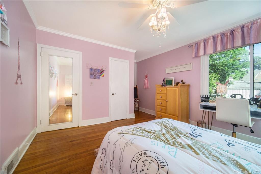 2038 South Wendover Road Charlotte, NC 28211 - Photo 12 of 26 Gallery Image 12