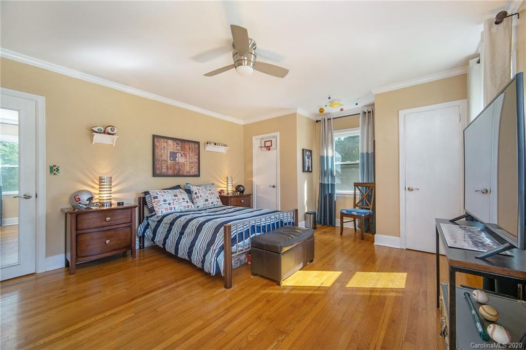 2038 South Wendover Road Charlotte, NC 28211 - Photo 13 of 26 Gallery Image 13