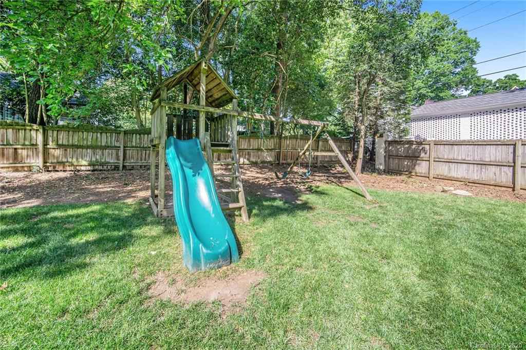 2038 South Wendover Road Charlotte, NC 28211 - Photo 25 of 26 Gallery Image 25
