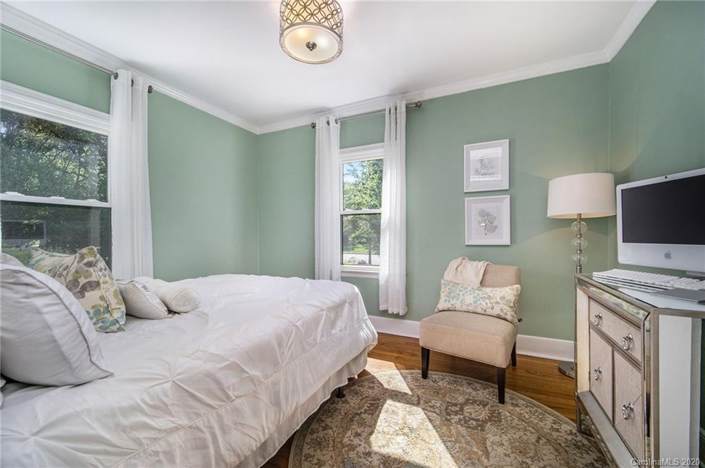 2038 South Wendover Road Charlotte, NC 28211 - Photo 4 of 26 Gallery Image 4