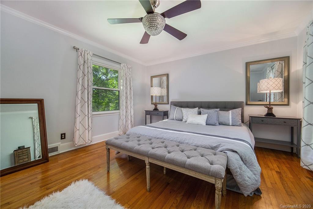 2038 South Wendover Road Charlotte, NC 28211 - Photo 5 of 26 Gallery Image 5