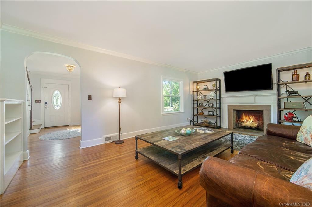 2038 South Wendover Road Charlotte, NC 28211 - Photo 6 of 26 Gallery Image 6
