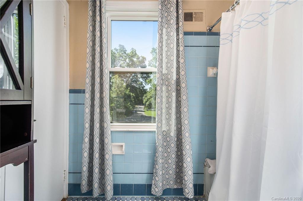 2038 South Wendover Road Charlotte, NC 28211 - Photo 10 of 26 Gallery Image 10
