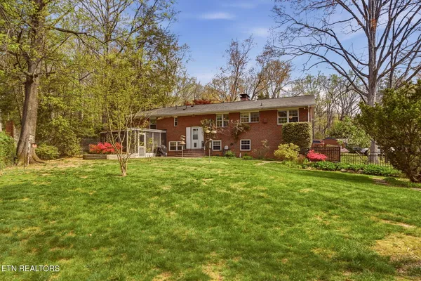 $525,000 | 5909 Weems Road, Knoxville, TN 37918