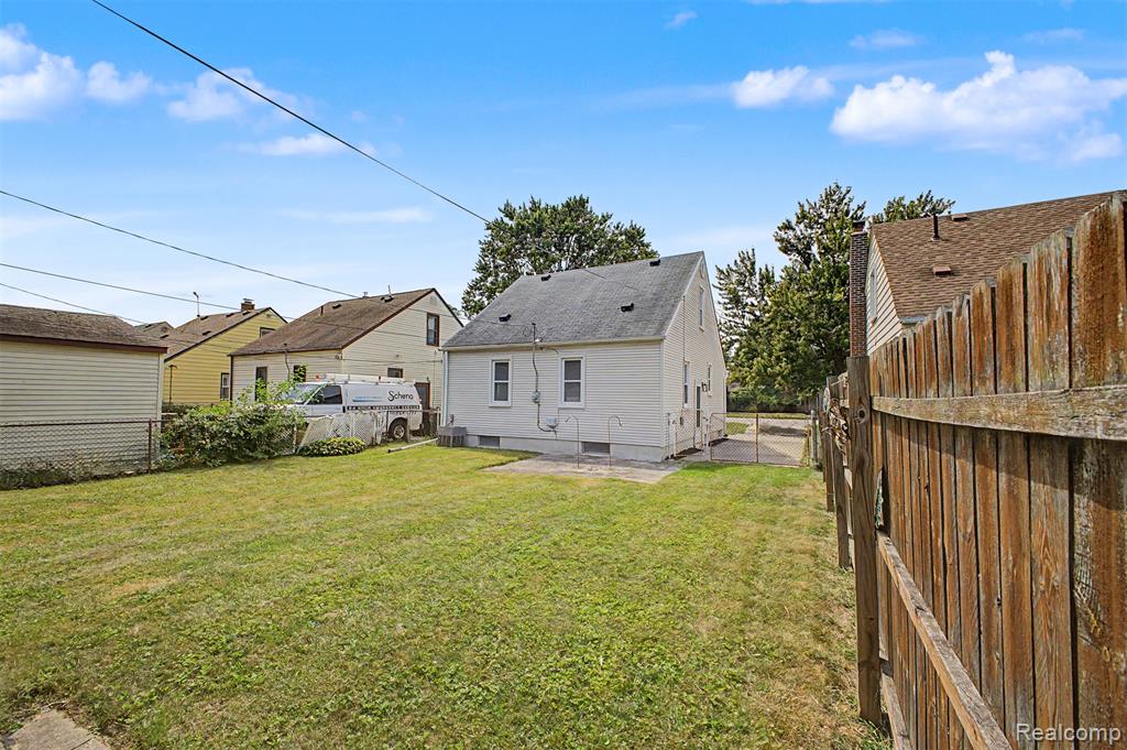 6785 Pelham Road Allen Park, MI 48101 - Photo 28 of 33 Gallery Image 28