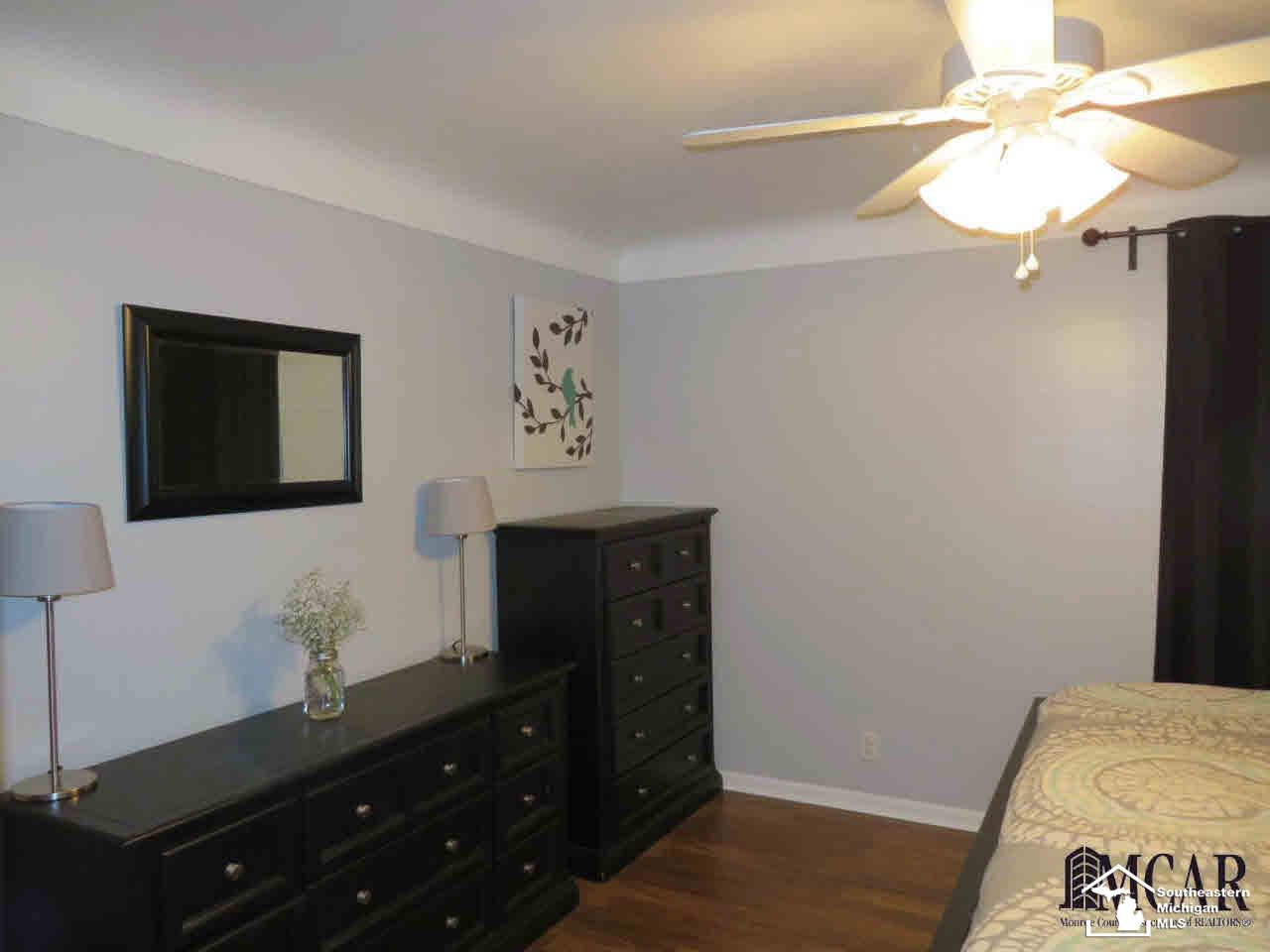 280 Ruff Drive Monroe, MI 48162 - Photo 8 of 21 21396662-7.JPG