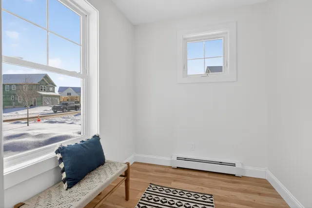 $469,000 | 17 Feldspar Lane, Unit 9, Cumberland Center, ME 04021