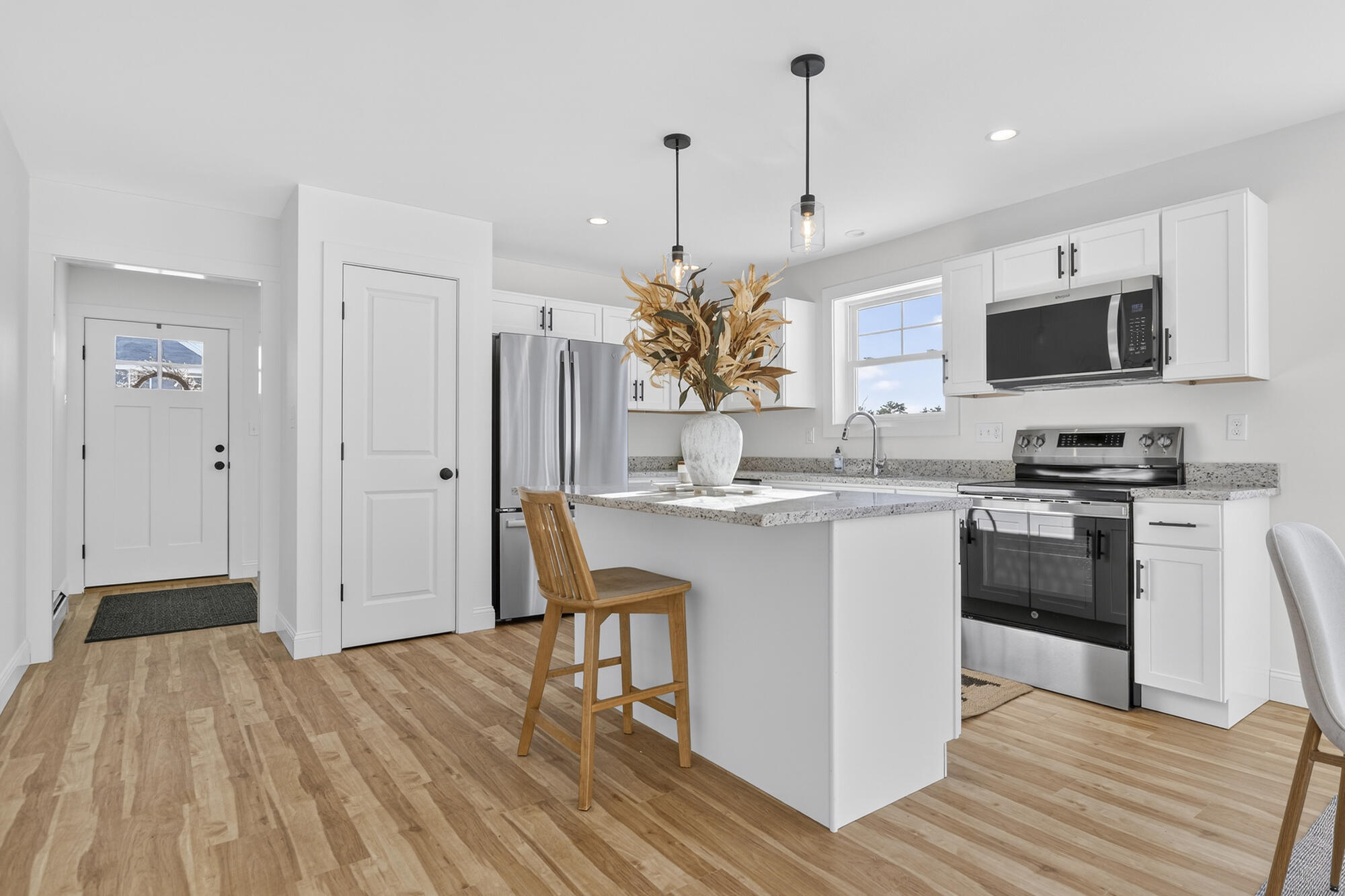 17 Feldspar Lane, Unit 9 Cumberland Center, ME 04021 - Photo 7 of 32 17 Feldspar_W5_20