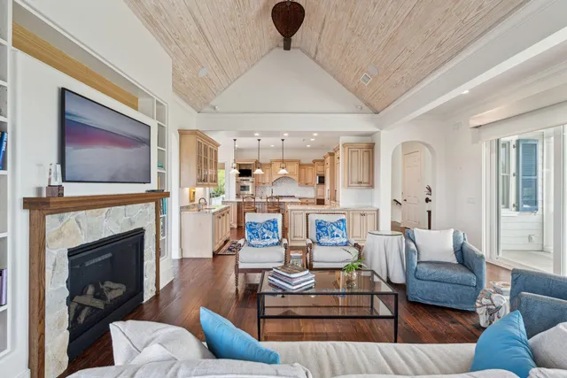 $3,850,000 | 8 Seagrass Lane, Isle of Palms, SC 29451