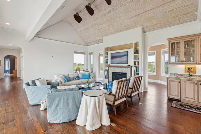 $3,850,000 | 8 Seagrass Lane, Isle of Palms, SC 29451