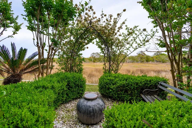 $3,850,000 | 8 Seagrass Lane, Isle of Palms, SC 29451