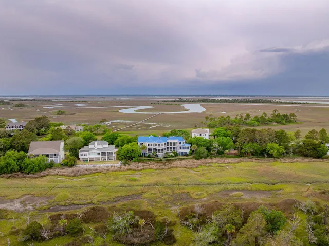 $3,850,000 | 8 Seagrass Lane, Isle of Palms, SC 29451