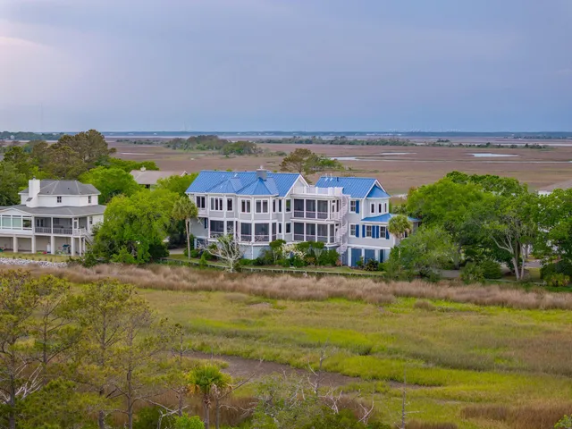 $3,850,000 | 8 Seagrass Lane, Isle of Palms, SC 29451