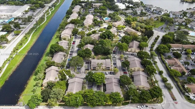 $212,000 | 3047 North Oakland Forest Drive, Unit 204, Oakland Park, FL 33309