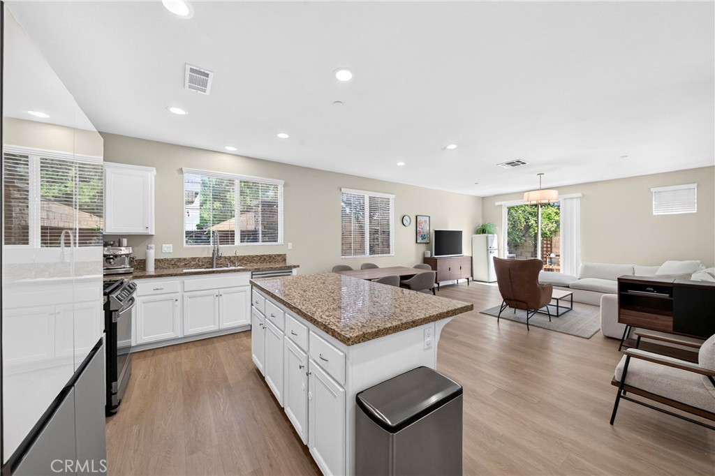10947 Periwinkle Way Riverside, CA 92503 - Photo 18 of 53 Gallery Image 18