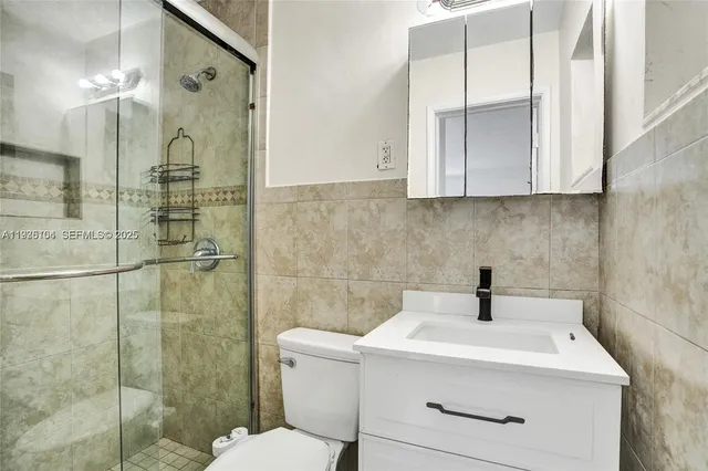 $5,000 | 4185 Southwest 49th Court, Dania Beach, FL 33314